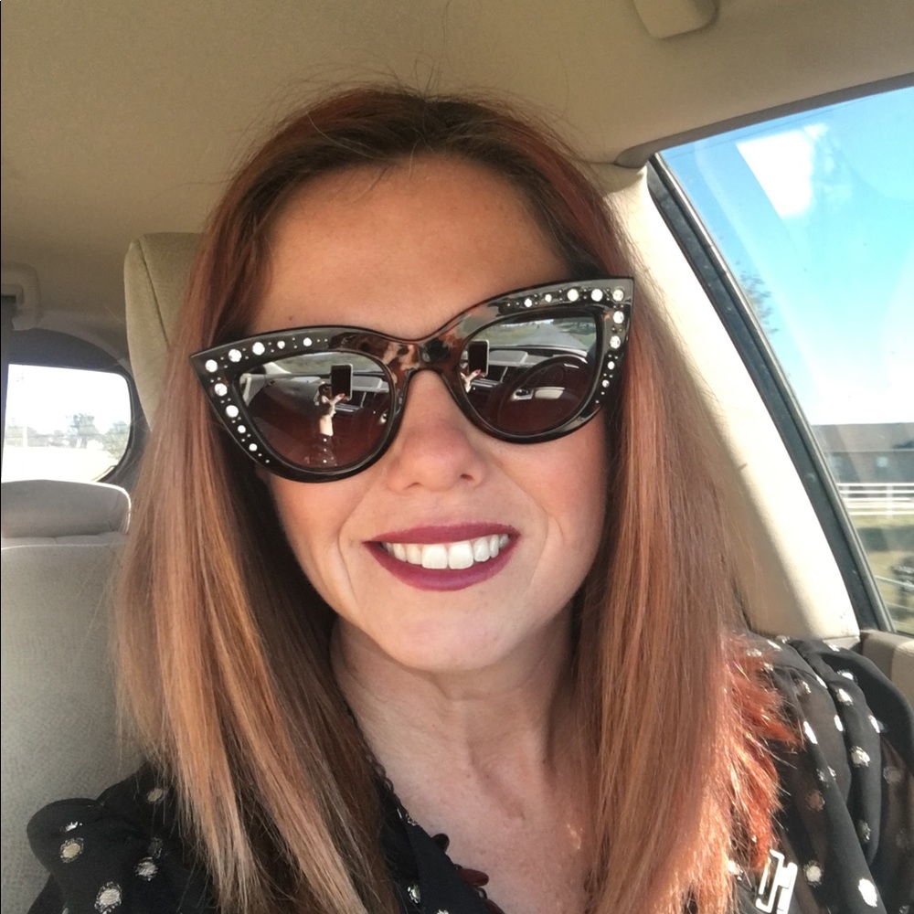 Meet your Posher, Renee